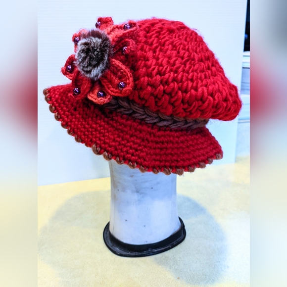 Hand knit burgundy red chunky plush hat lined boho stretchy warm indie cute - Picture 2 of 5